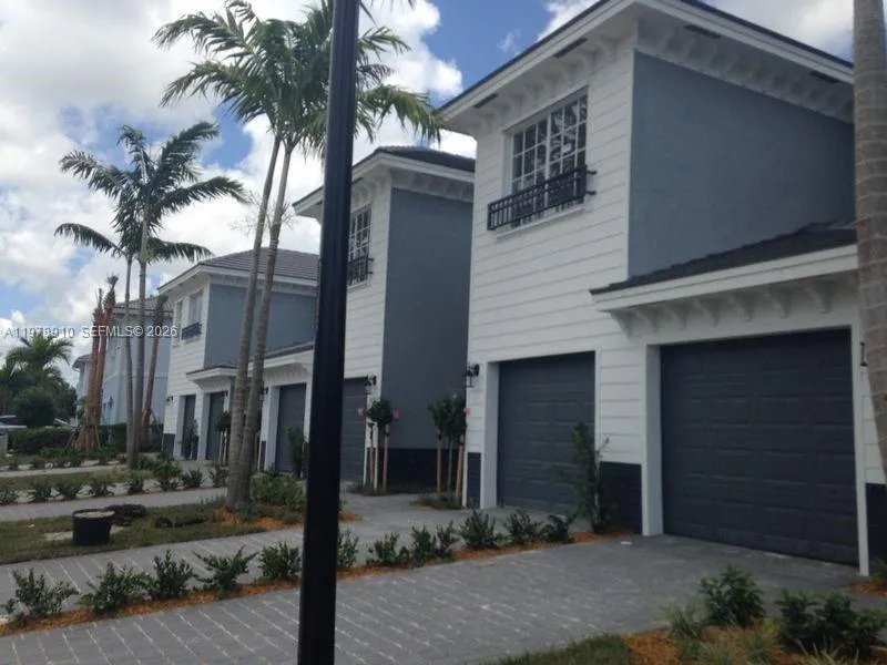3566 NW 13th St, Lauderhill FL 33311