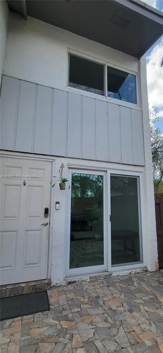 11396 SW 65th St, Miami FL 33173