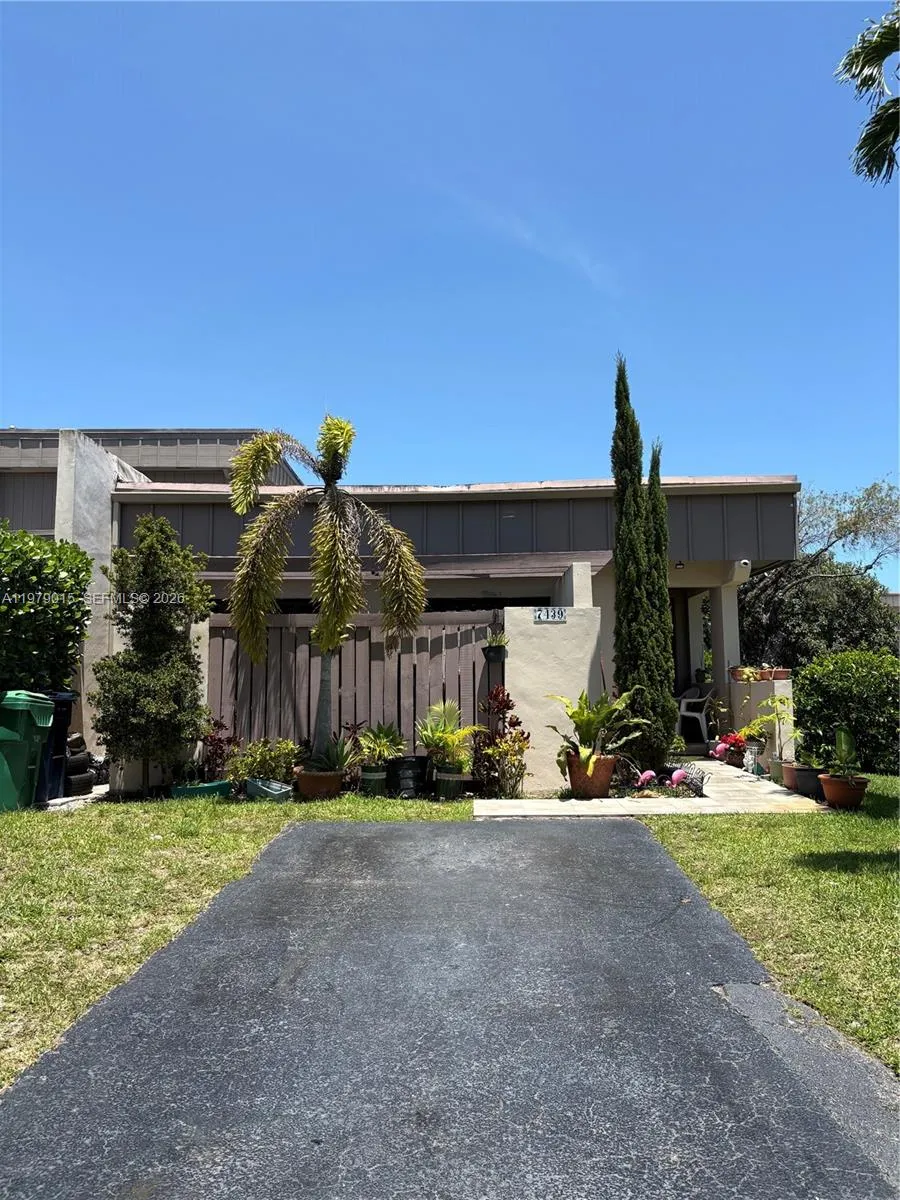 3 bedroom 2 bath for sale at 7439 SW 106th Ct, Miami FL 33173