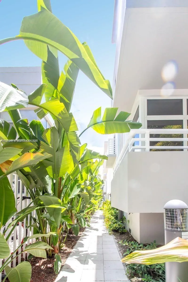 619 Meridian Ave # 4, Miami Beach FL 33139