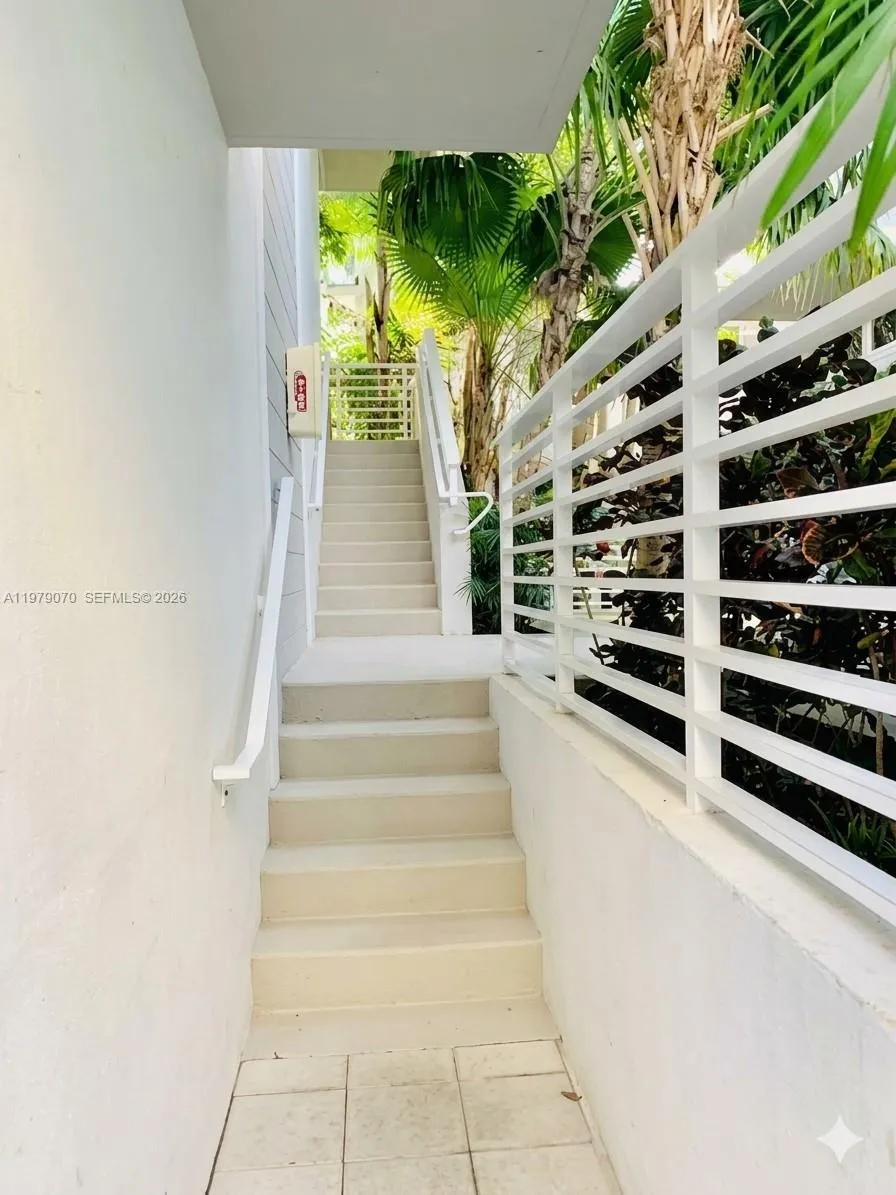 619 Meridian Ave # 4, Miami Beach FL 33139