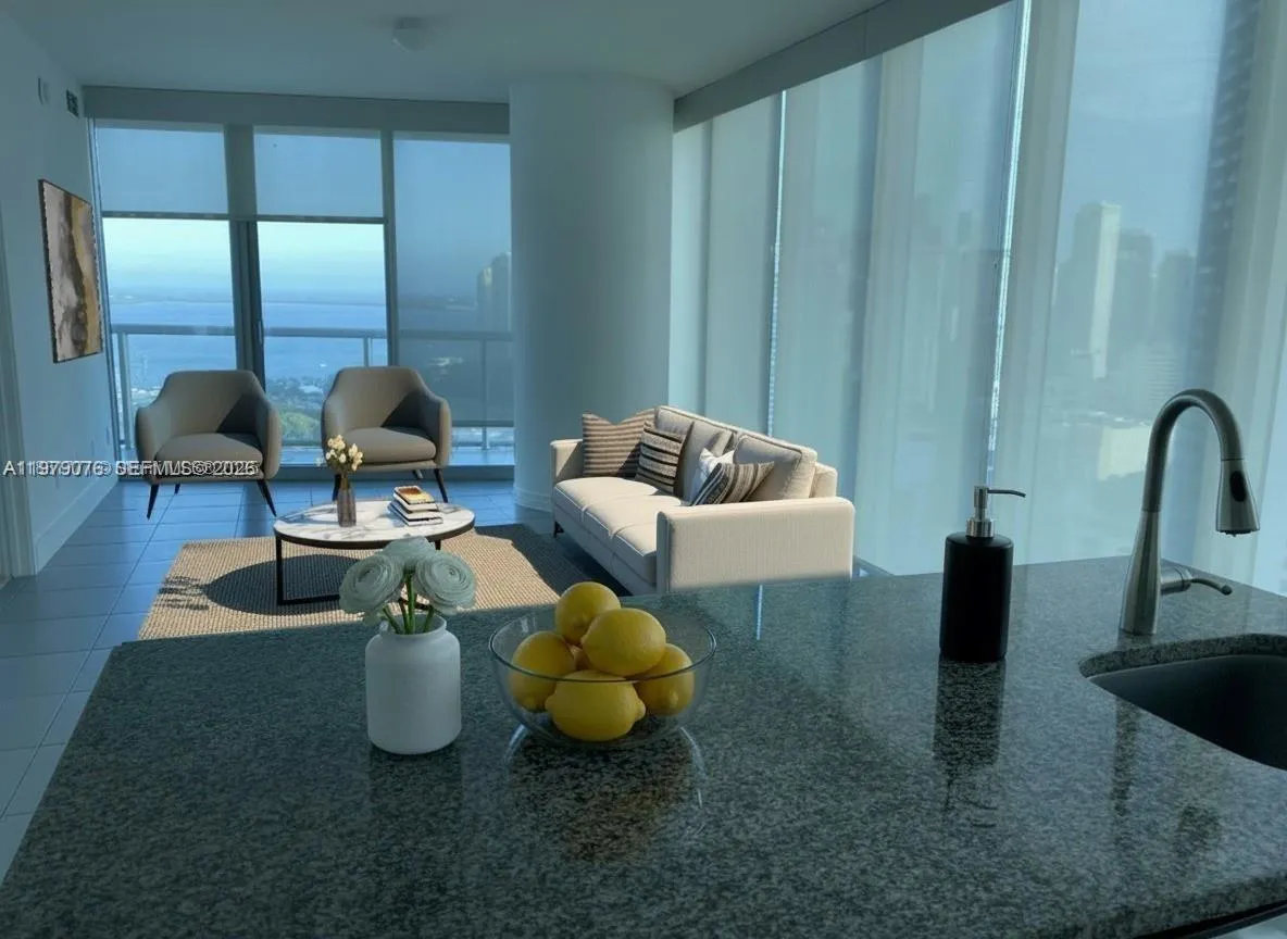 888 Biscayne Blvd # 3001, Miami FL 33132