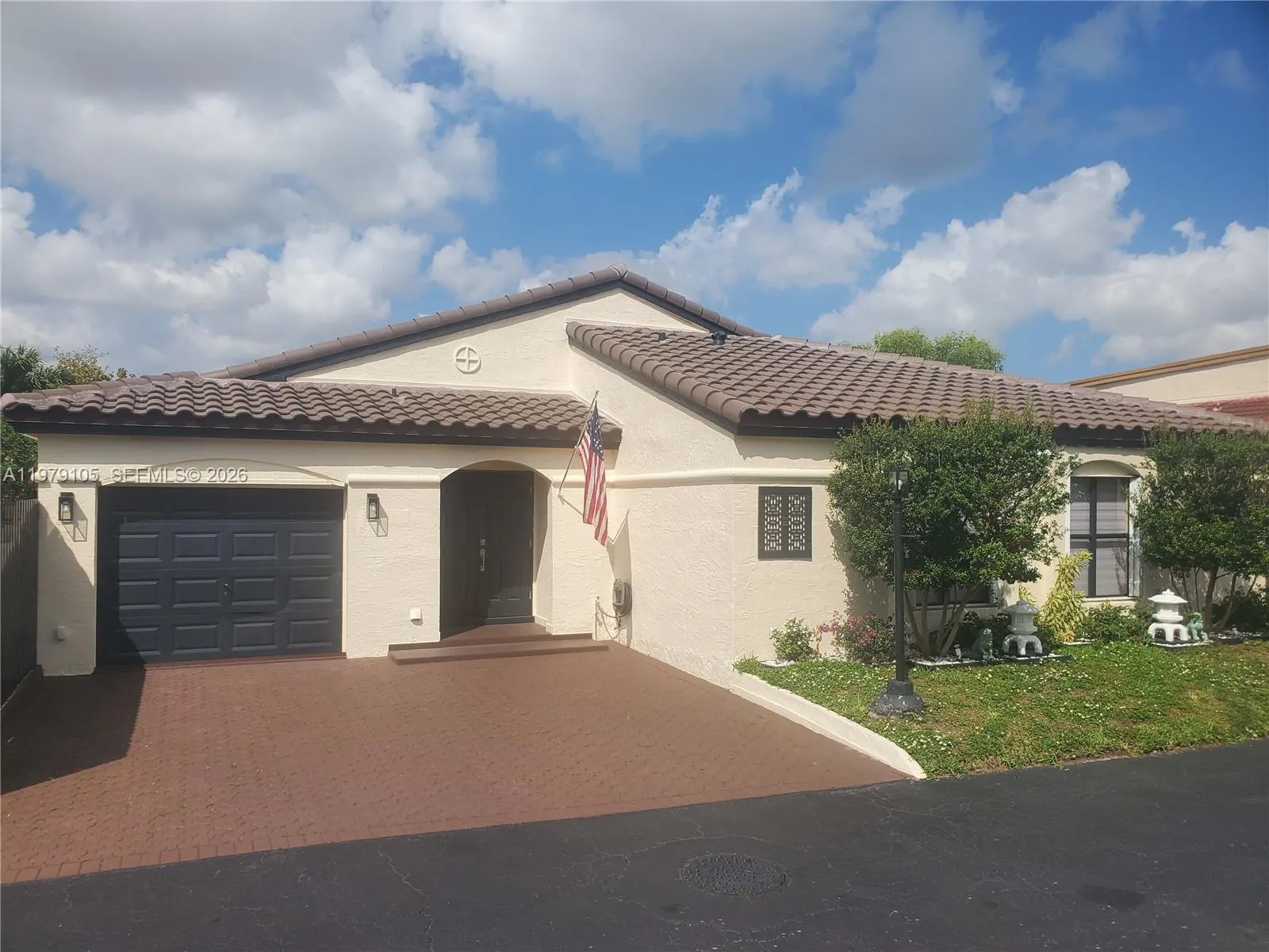 3 bedroom 2 bath for sale at 536 SW 88th Ct, Miami FL 33174