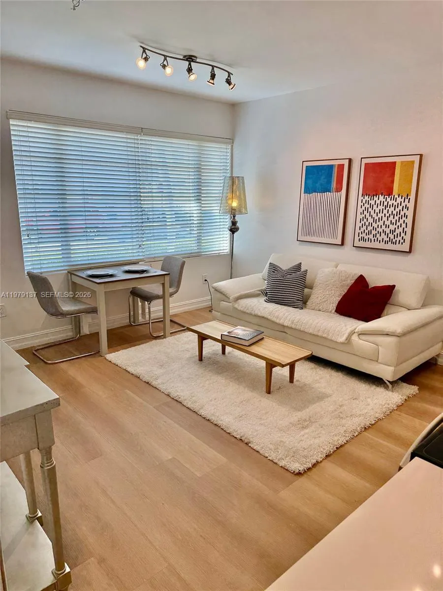 611 11th St # 104, Miami Beach FL 33139