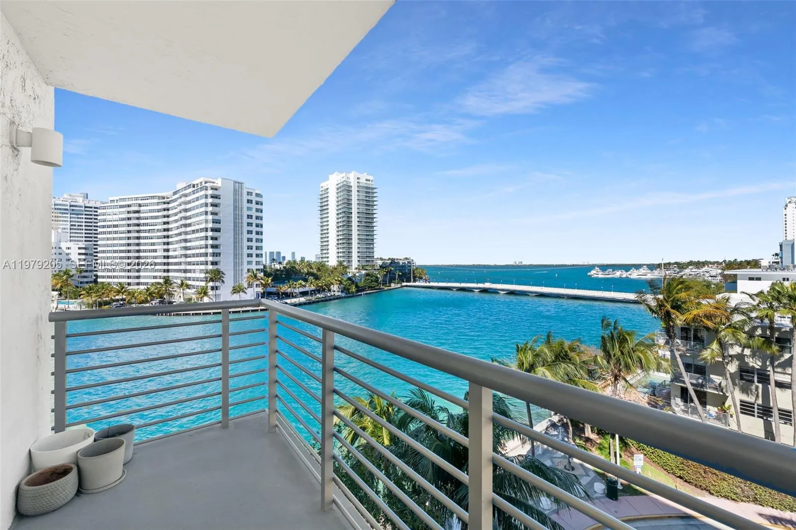 1 bedroom 1 bath for sale at 1450 Lincoln Rd # 601, Miami Beach FL 33139