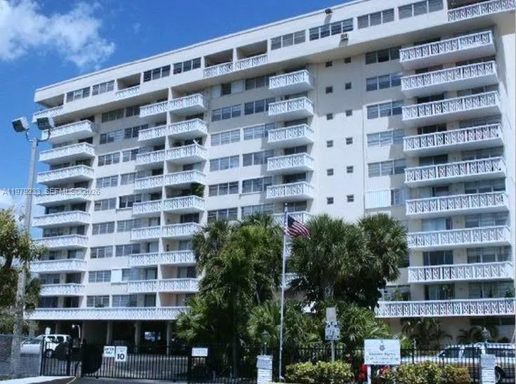 13155 Ixora Ct # 310, North Miami FL 33181