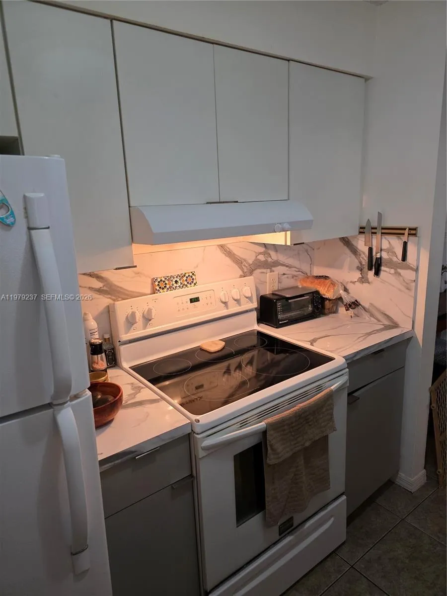 12148 ST ANDREWS PL # 209, Miramar FL 33025