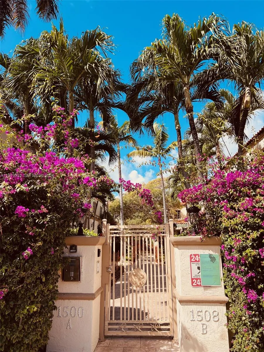 1 bedroom 1 bath for sale at 1500 Pennsylvania Ave # 9A, Miami Beach FL 33139