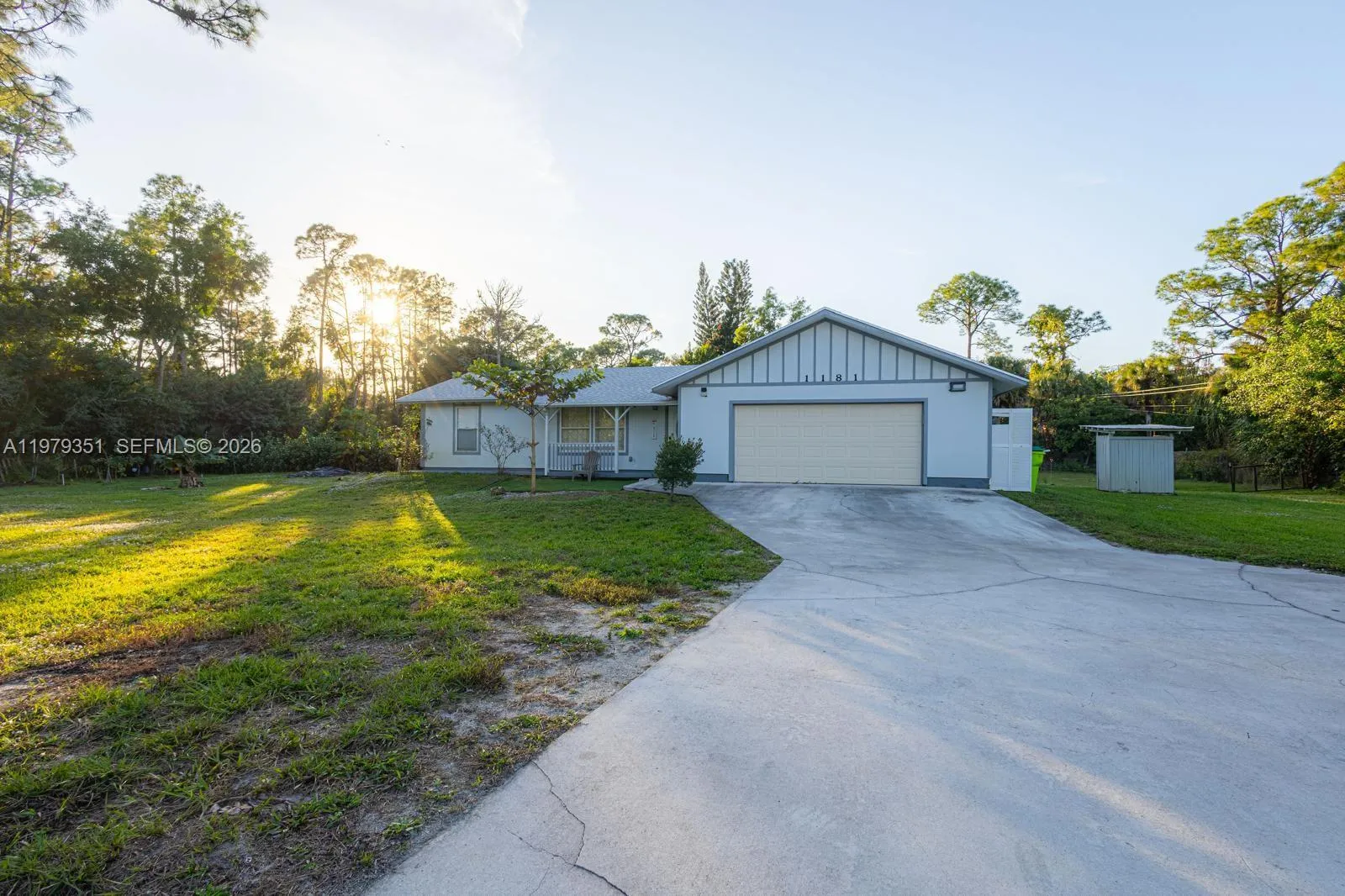 3 bedroom 2 bath for sale at 1181 W C Rd, Loxahatchee FL 33470