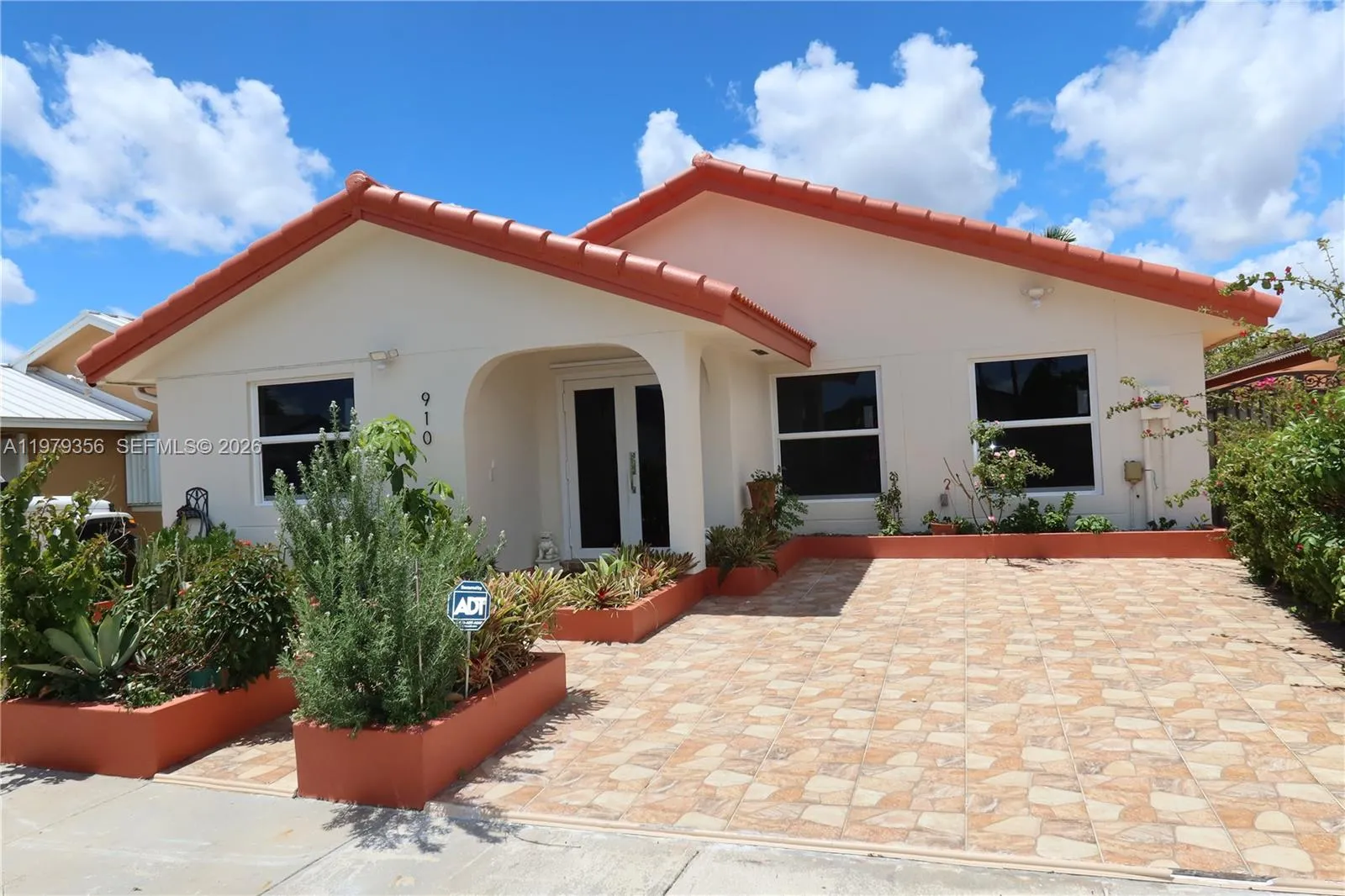 910 SW 140th Ave, Miami FL 33184