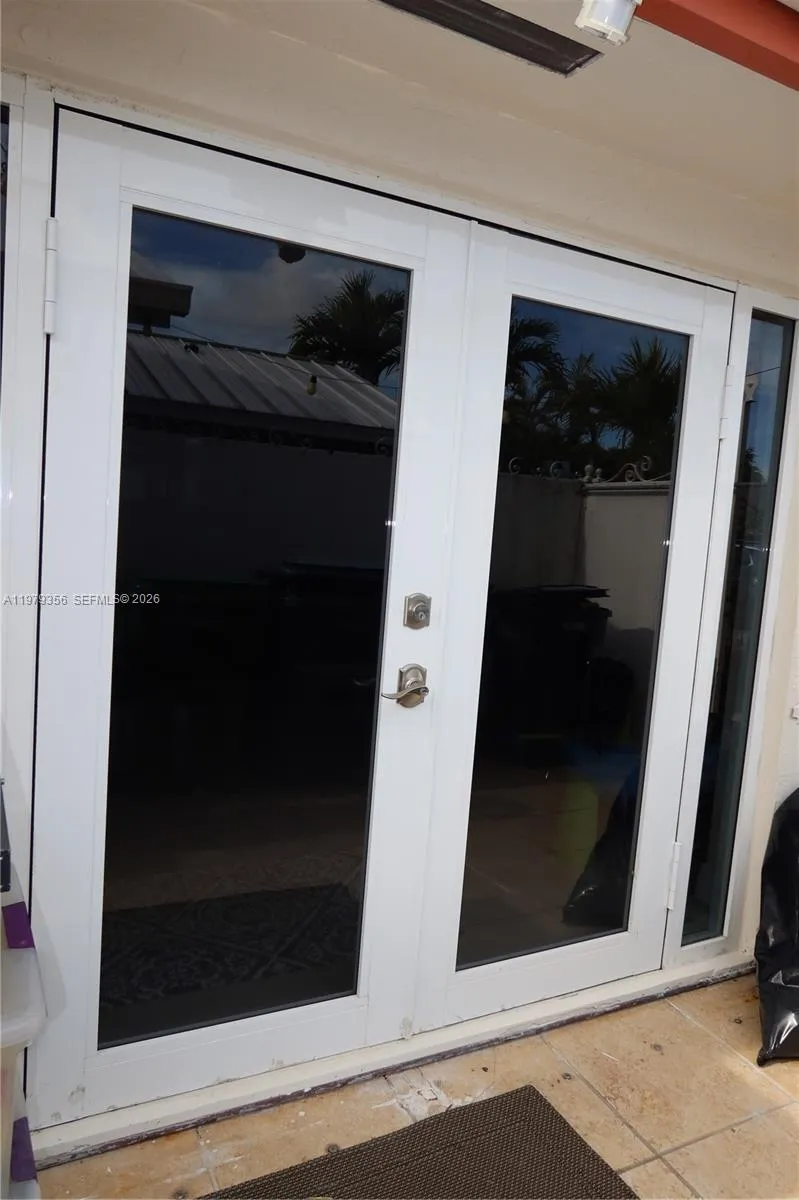 910 SW 140th Ave, Miami FL 33184