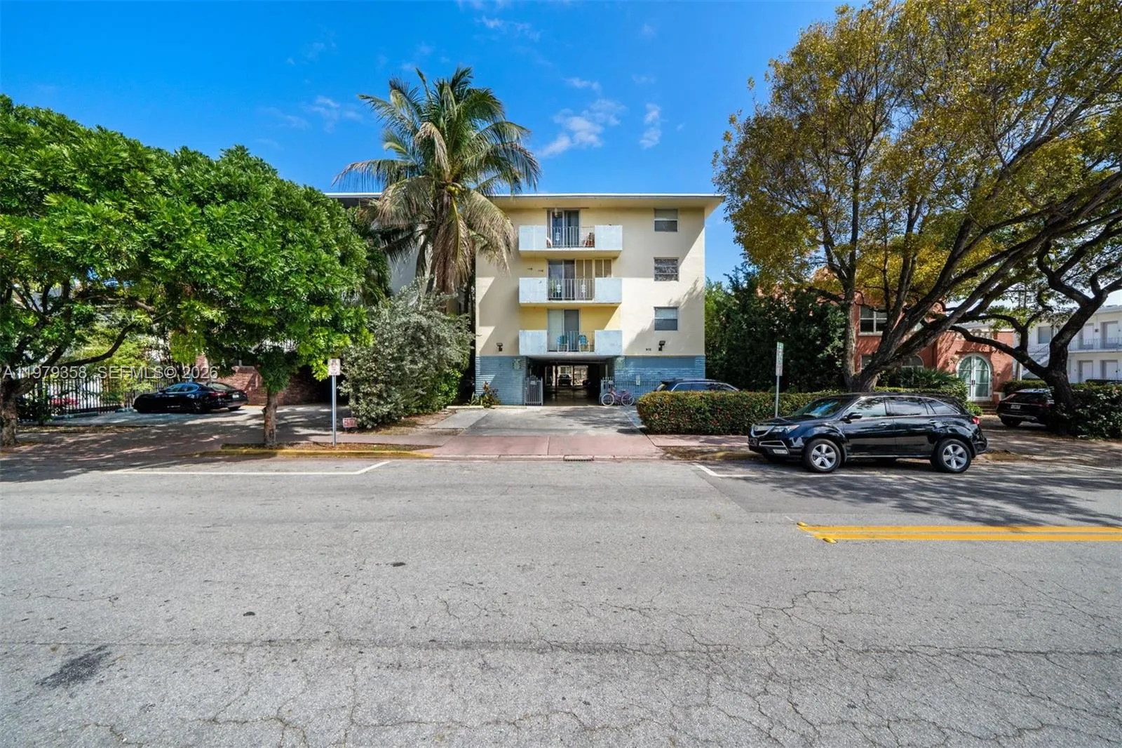 915 Jefferson Ave # 2C, Miami Beach FL 33139