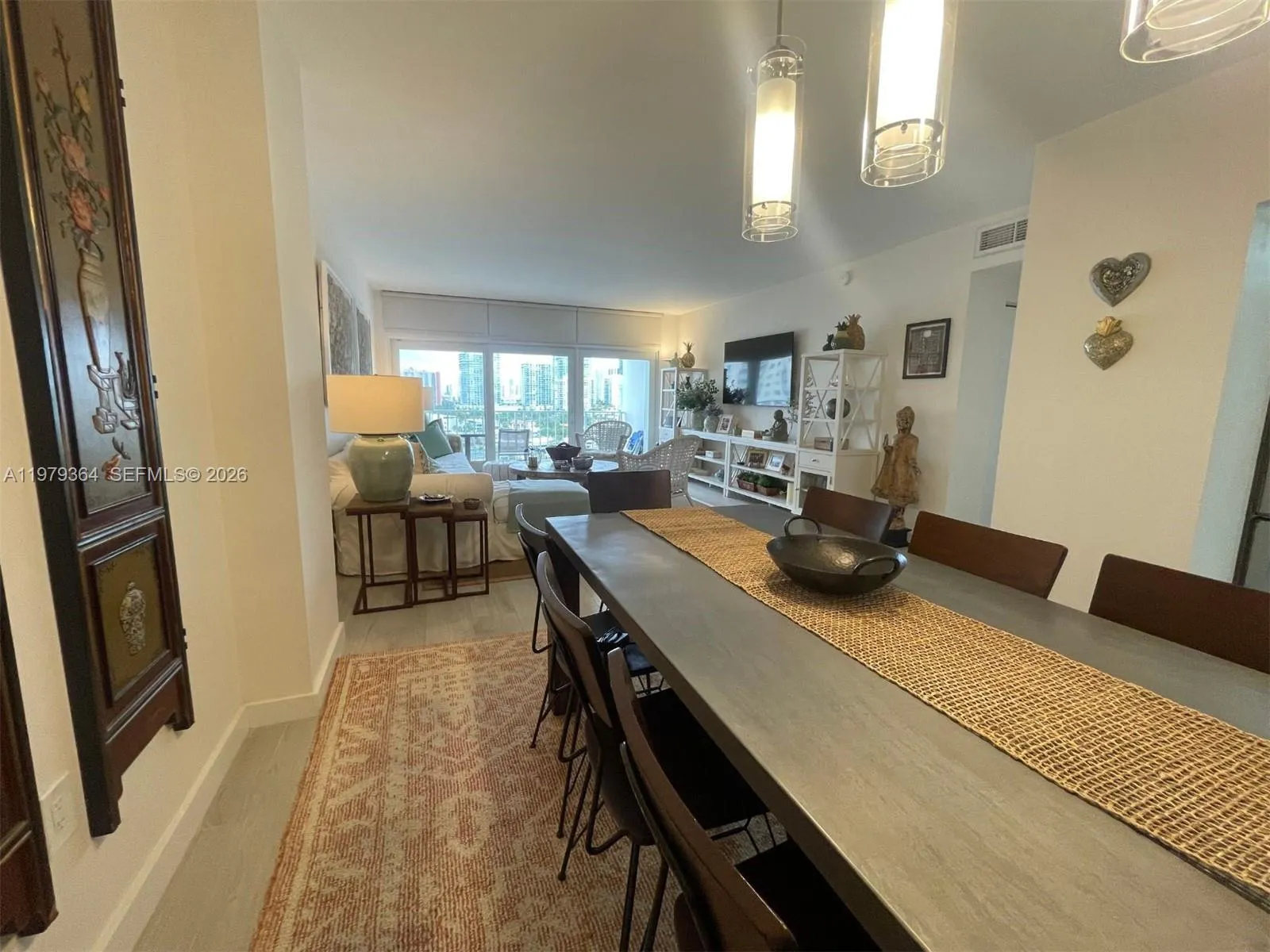 2 bedroom 2 bath for rent at 500 Bayview Dr # 1123, Sunny Isles Beach FL 33160