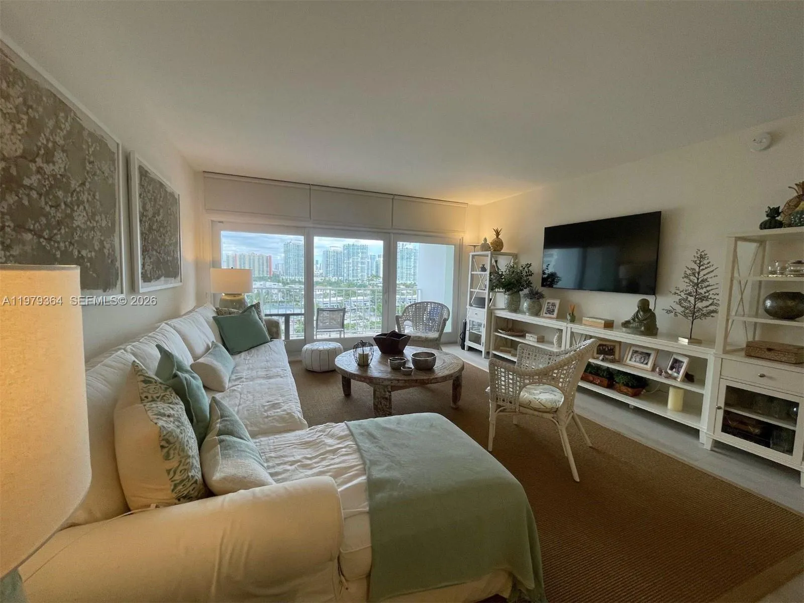 500 Bayview Dr # 1123, Sunny Isles Beach FL 33160