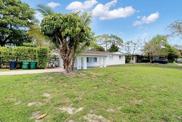 7325 SW 98th Ct, Miami FL 33173