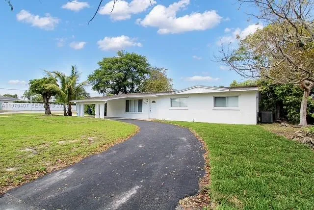 7325 SW 98th Ct, Miami FL 33173
