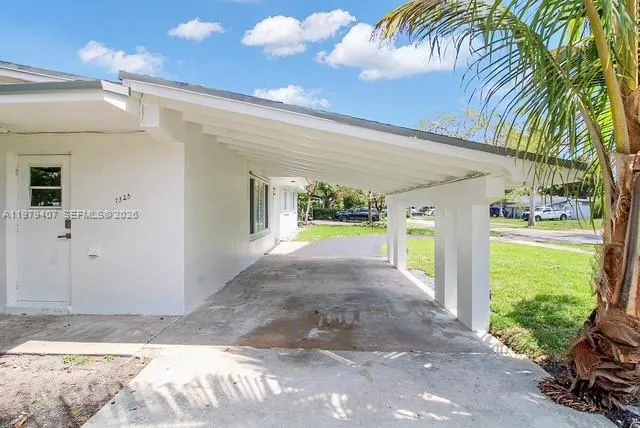 7325 SW 98th Ct, Miami FL 33173