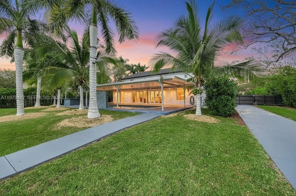 7830 SW 120th St, Pinecrest FL 33156