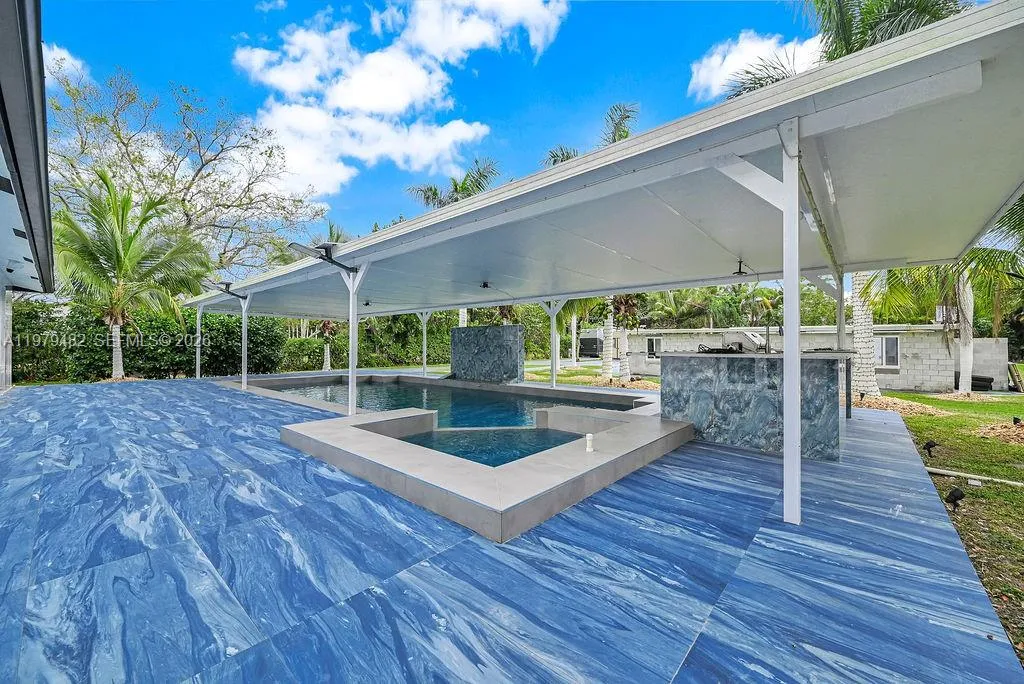 7830 SW 120th St, Pinecrest FL 33156