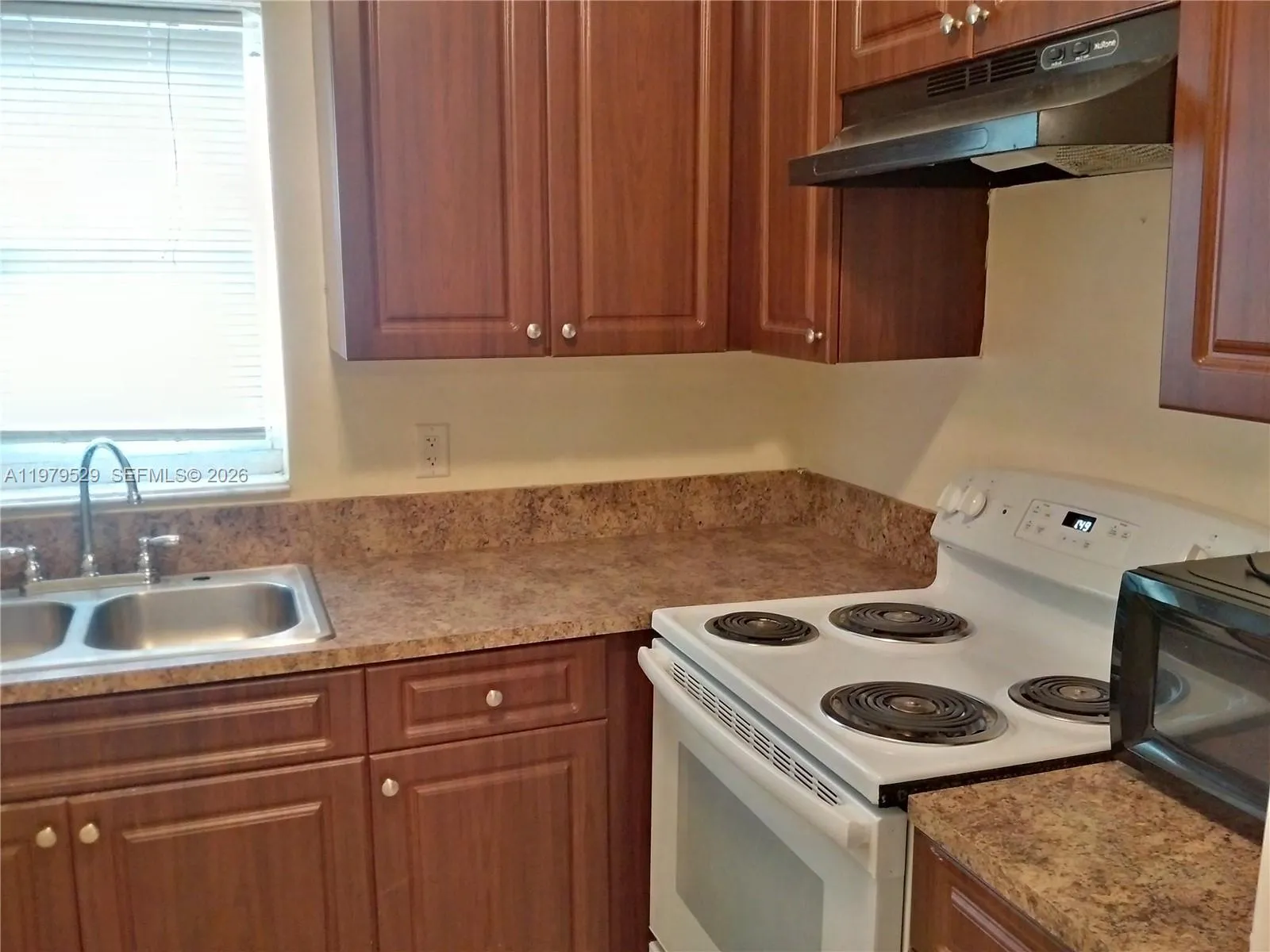 4160 NW 21st St # A, Lauderhill FL 33313
