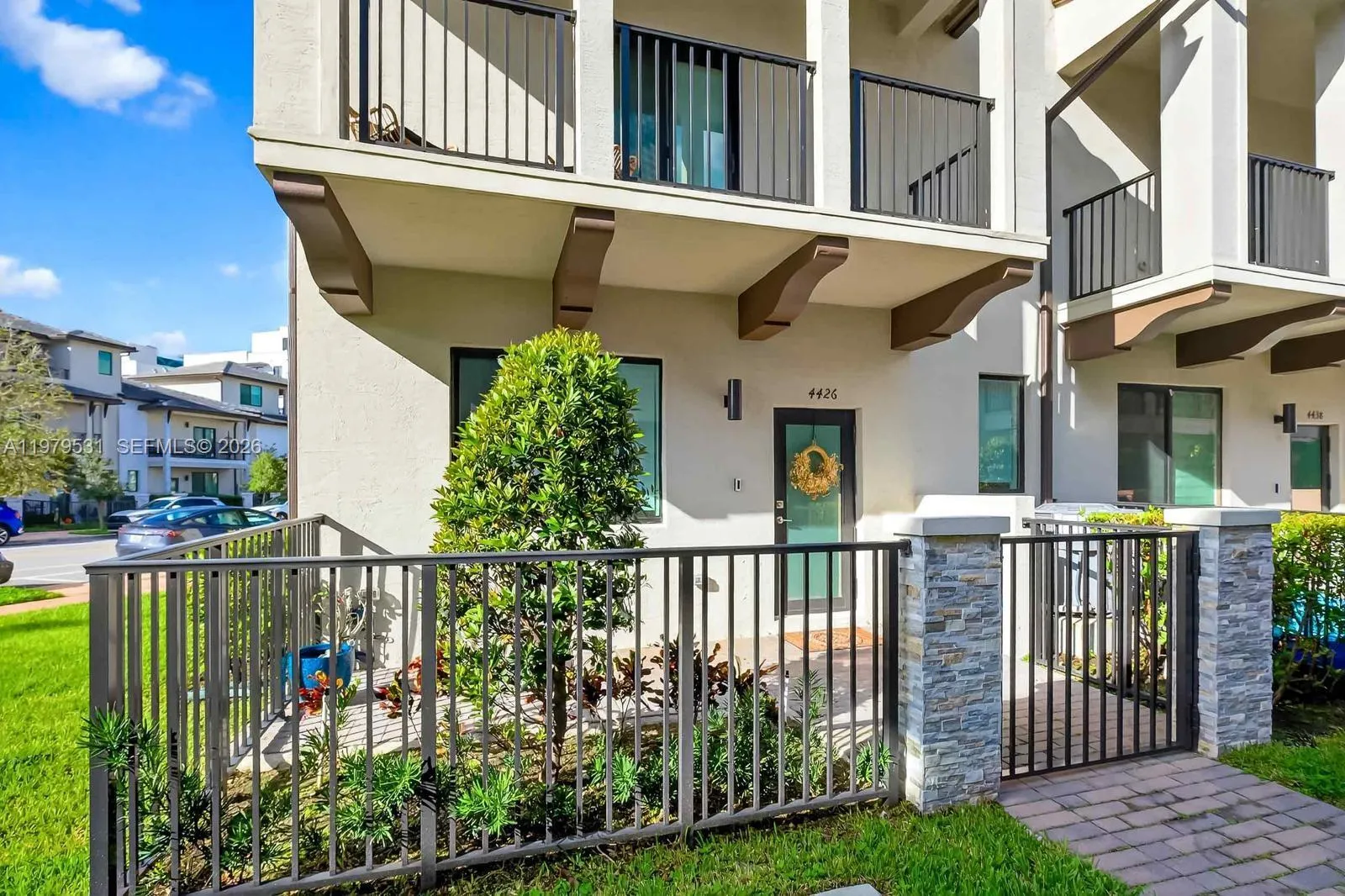 4426 NW 83rd Pkwy, Doral FL 33166