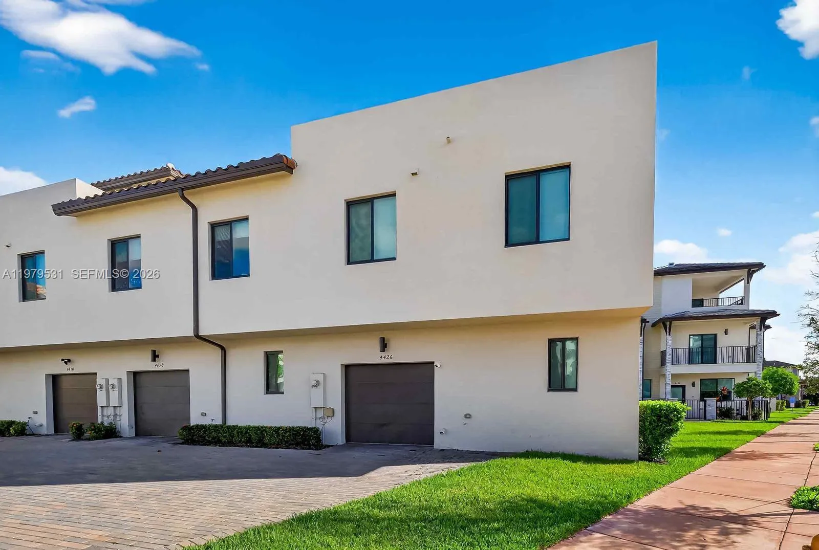 4426 NW 83rd Pkwy, Doral FL 33166