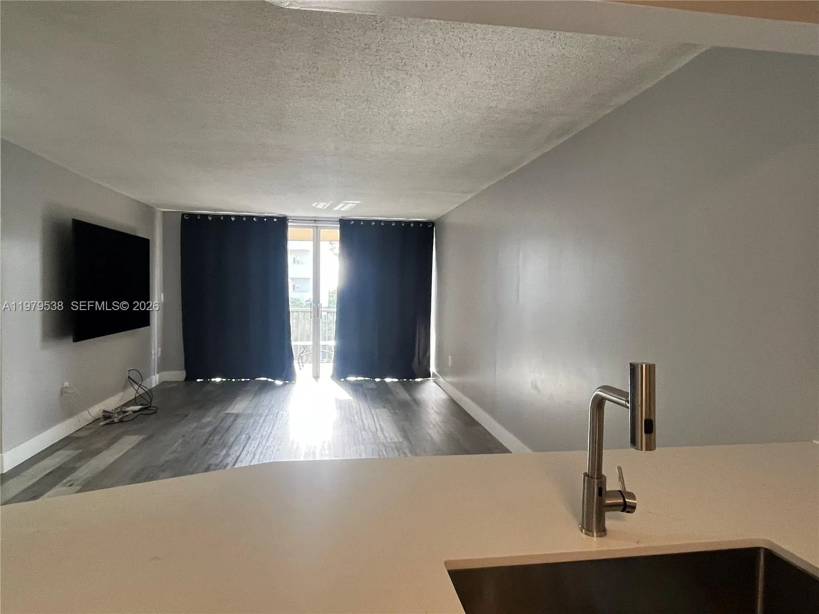 1750 NE 191st St # 3, Miami FL 33179