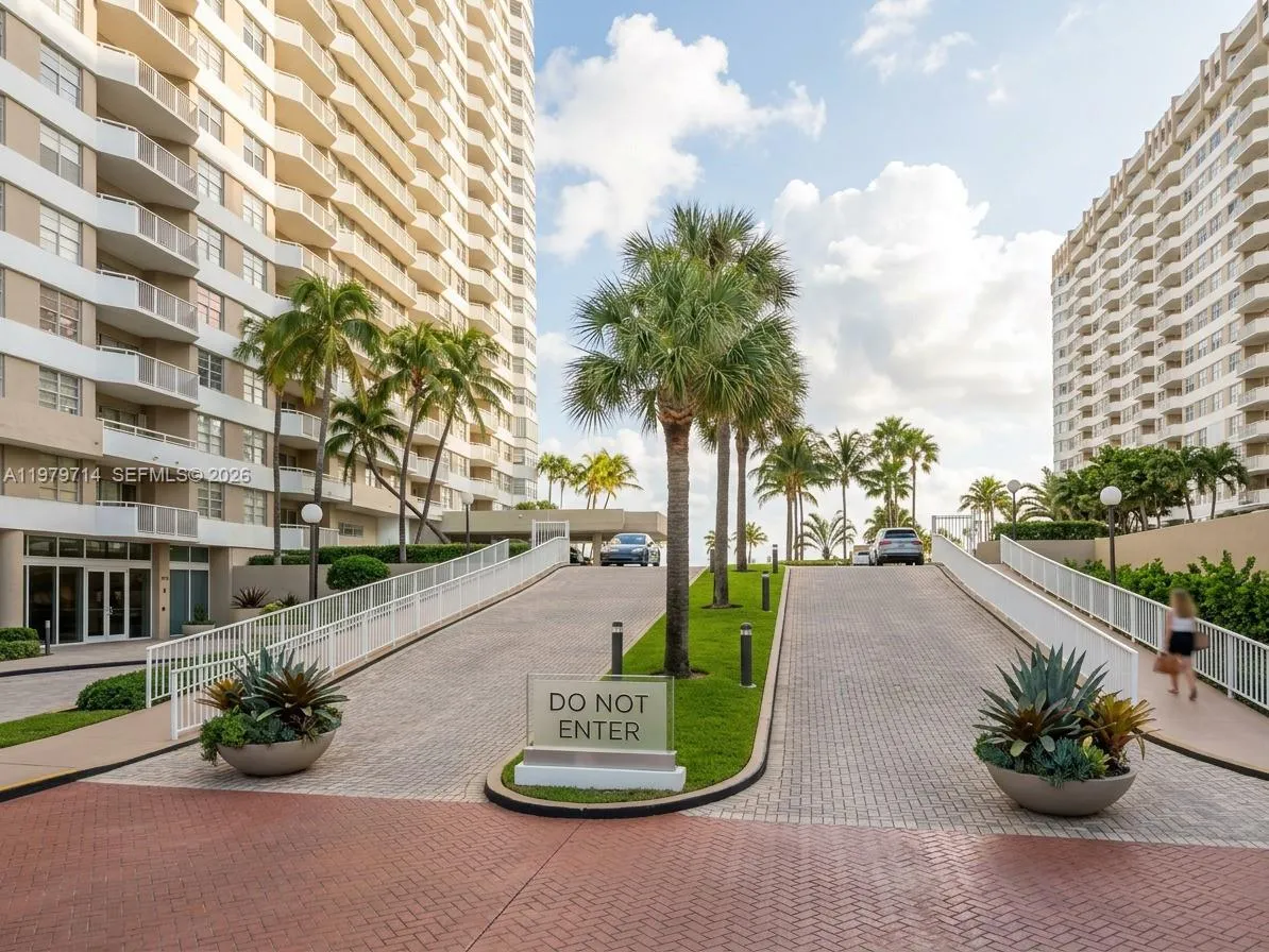 1985 S Ocean Dr # 2B, Hallandale Beach FL 33009