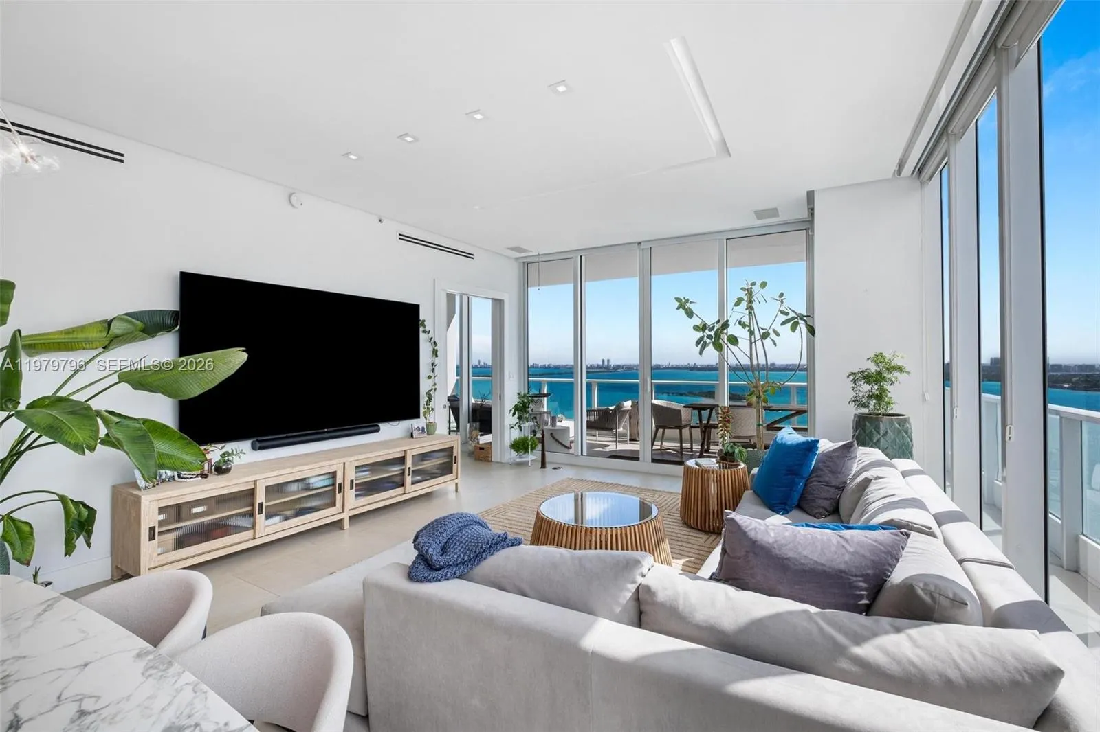 2020 N Bayshore Dr # 2510, Miami FL 33137
