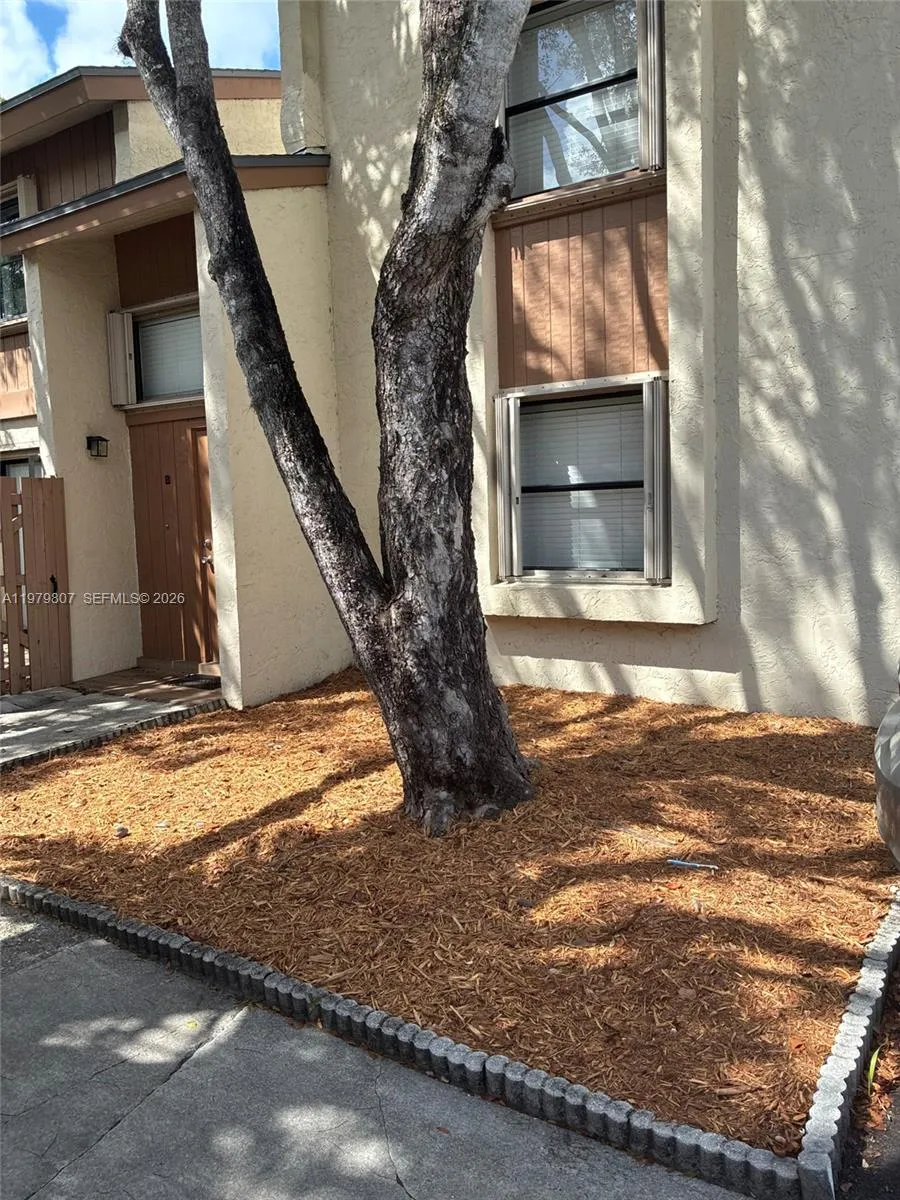 3 bedroom 2 bath for sale at 11543 SW 109th Rd # 24B, Miami FL 33176