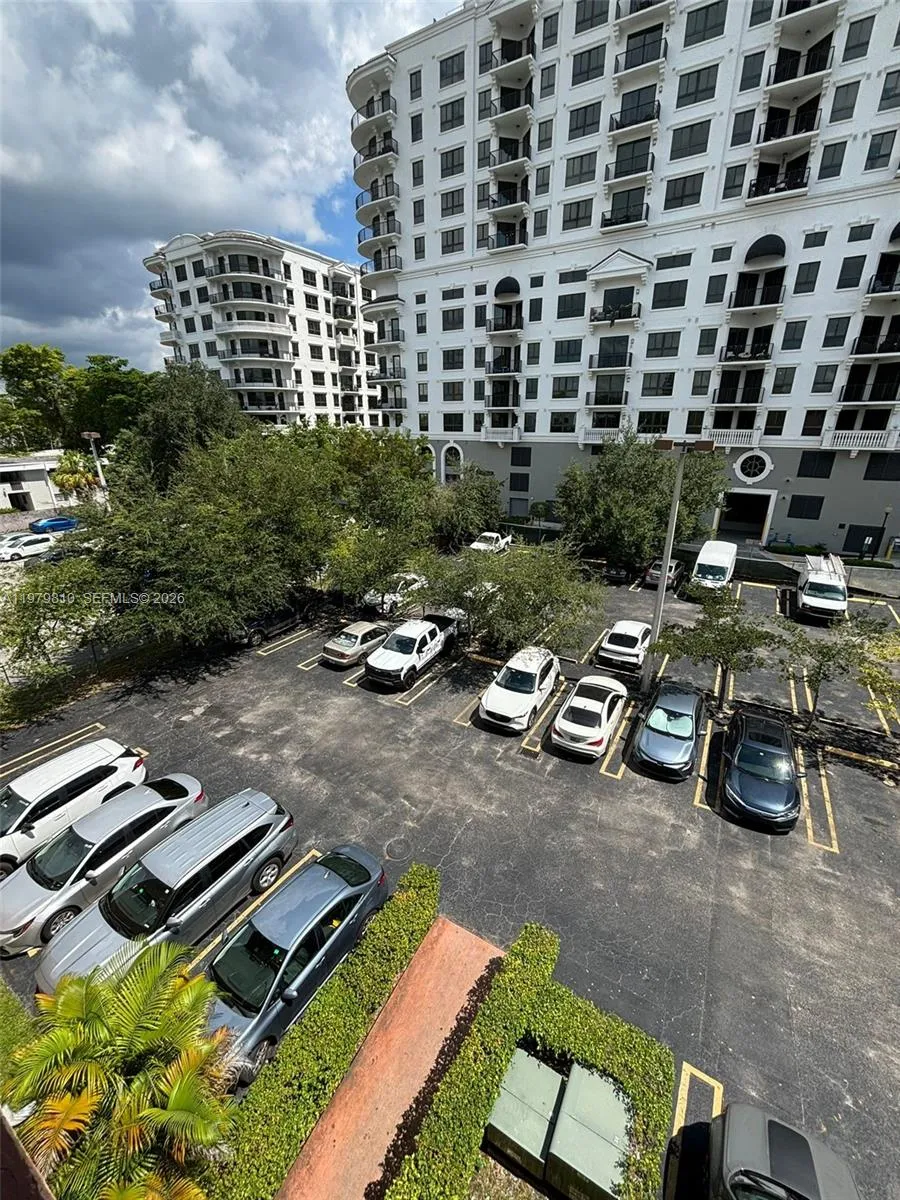 8101 SW 73rd Ave # 28, Miami FL 33143
