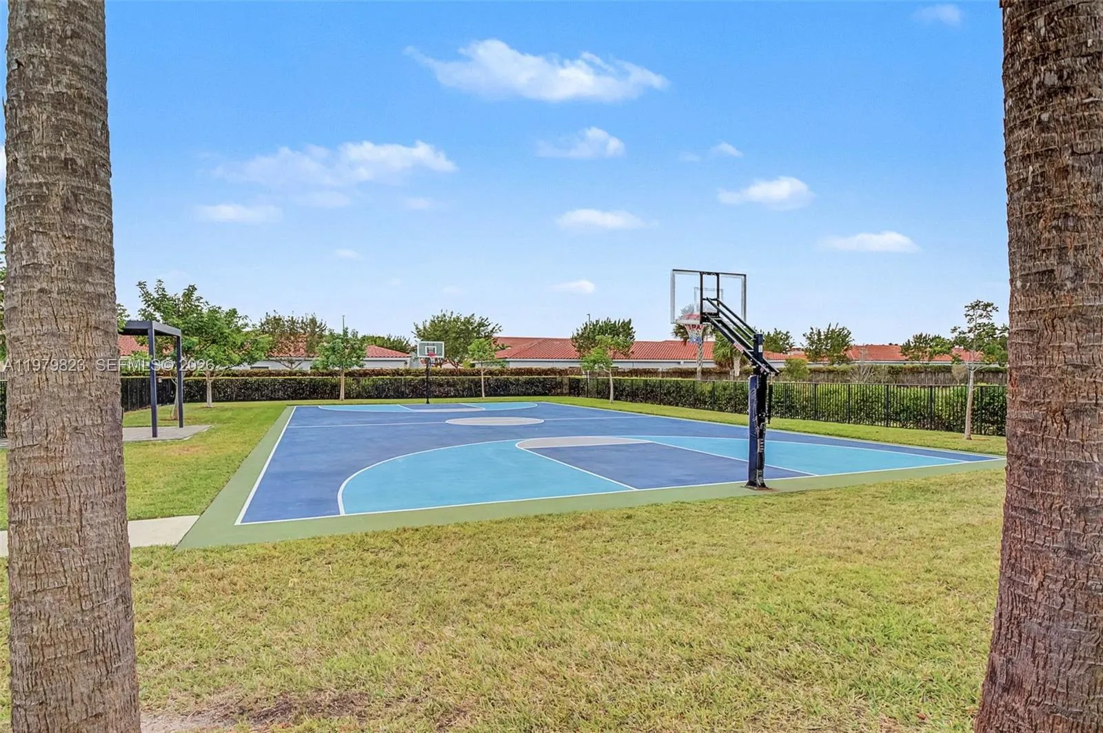 445 NE 4th St, Florida City FL 33034