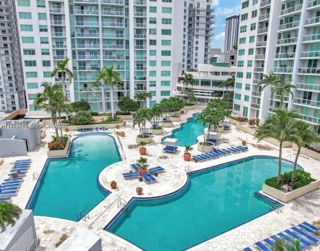 244 NE Biscayne Blvd # 440, Miami FL 33132