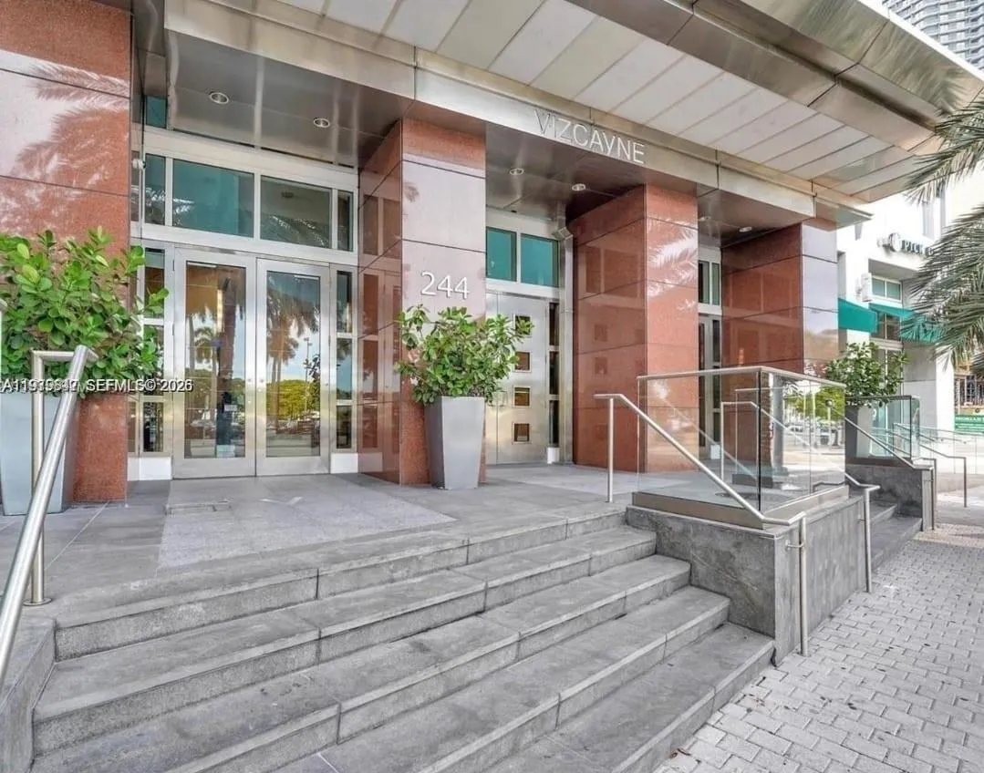 244 NE Biscayne Blvd # 440, Miami FL 33132