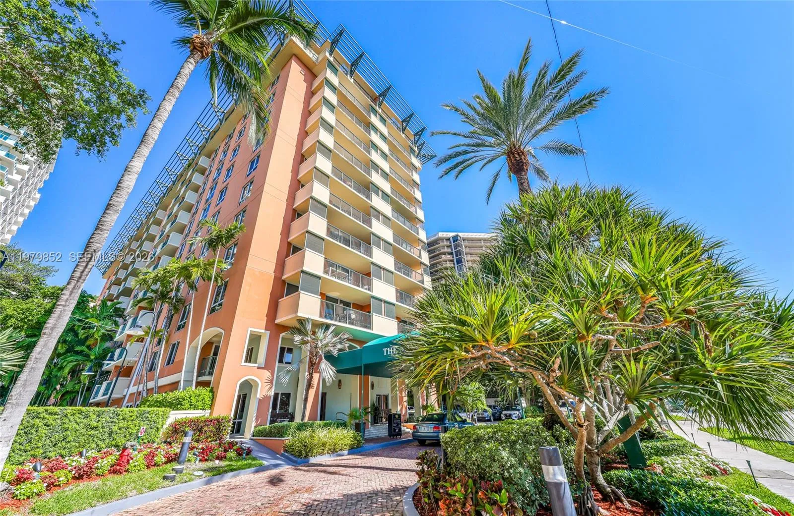 2951 S Bayshore Dr # 215, Coconut Grove FL 33133
