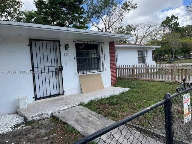 800 NW 29th Ter, Miami FL 33127