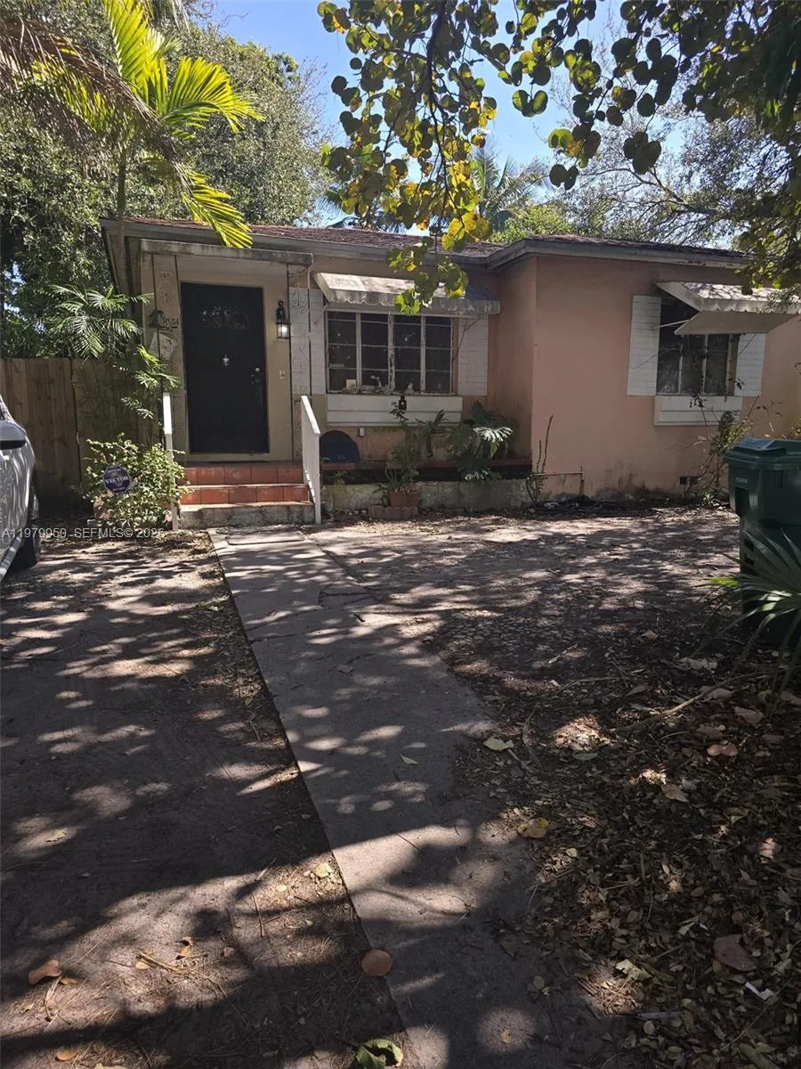 951 NW 37th Ave, Miami FL 33125