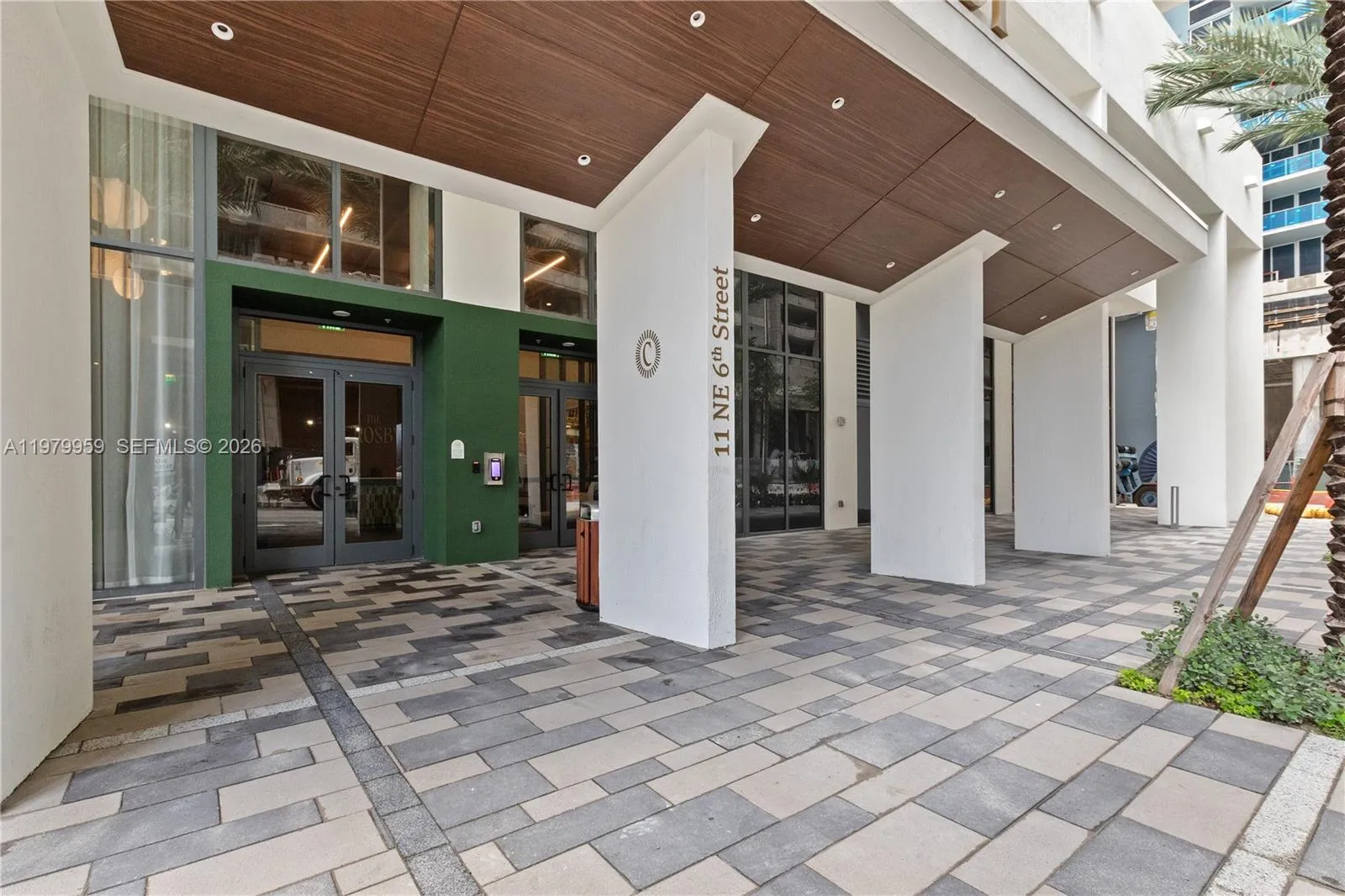 11 NE 6 ST # 910, Miami FL 33132