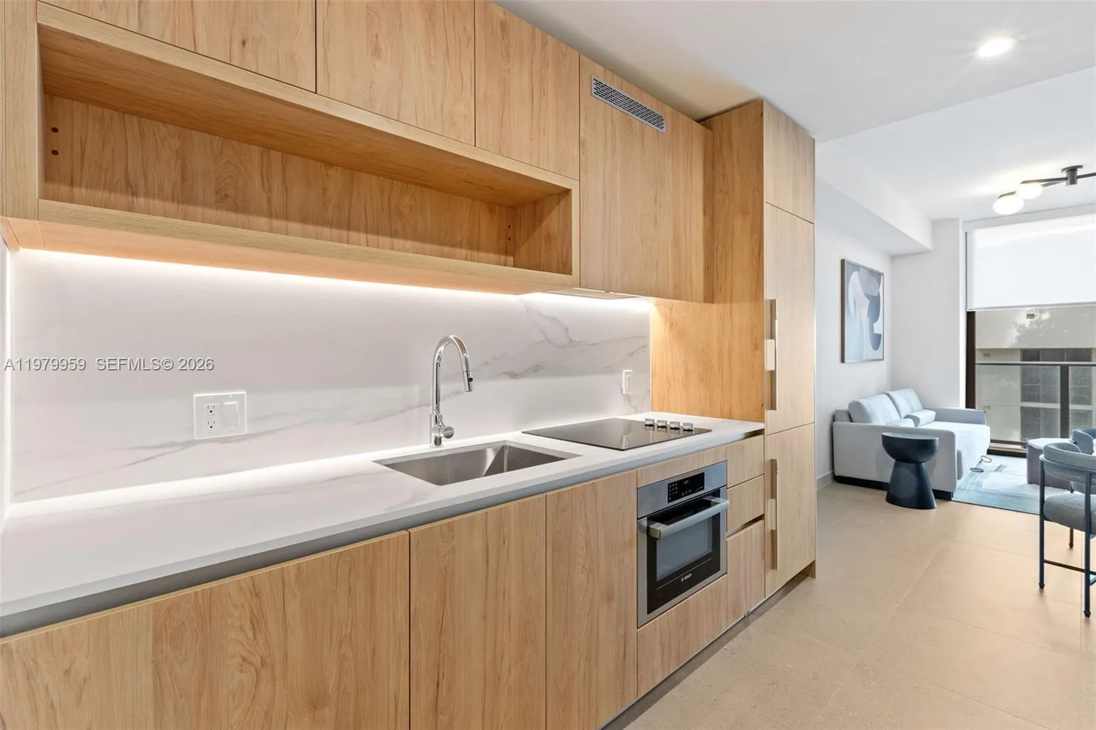 11 NE 6 ST # 910, Miami FL 33132
