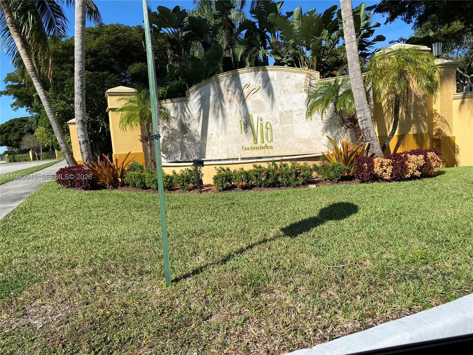 9645 NW 1ST CT # 302, Pembroke Pines FL 33024
