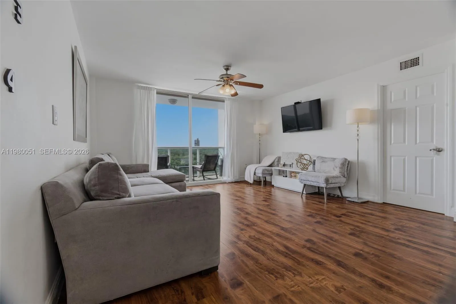 2841 NE 163rd St # 802, North Miami Beach FL 33160