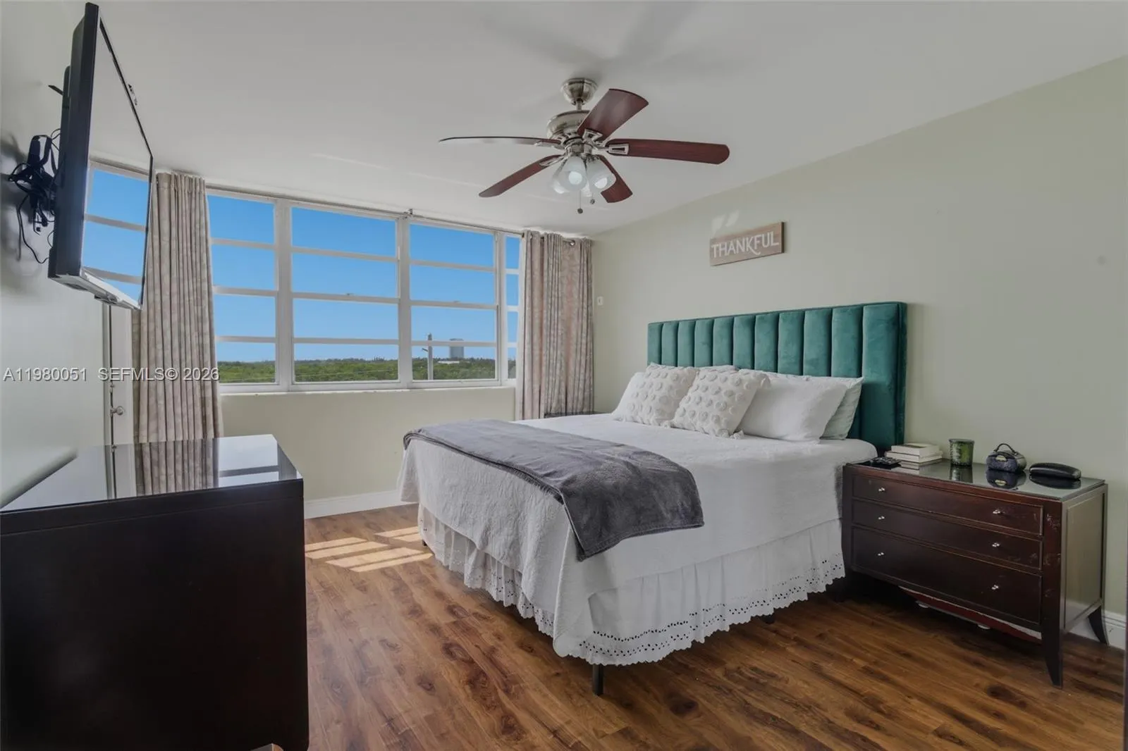 2841 NE 163rd St # 802, North Miami Beach FL 33160
