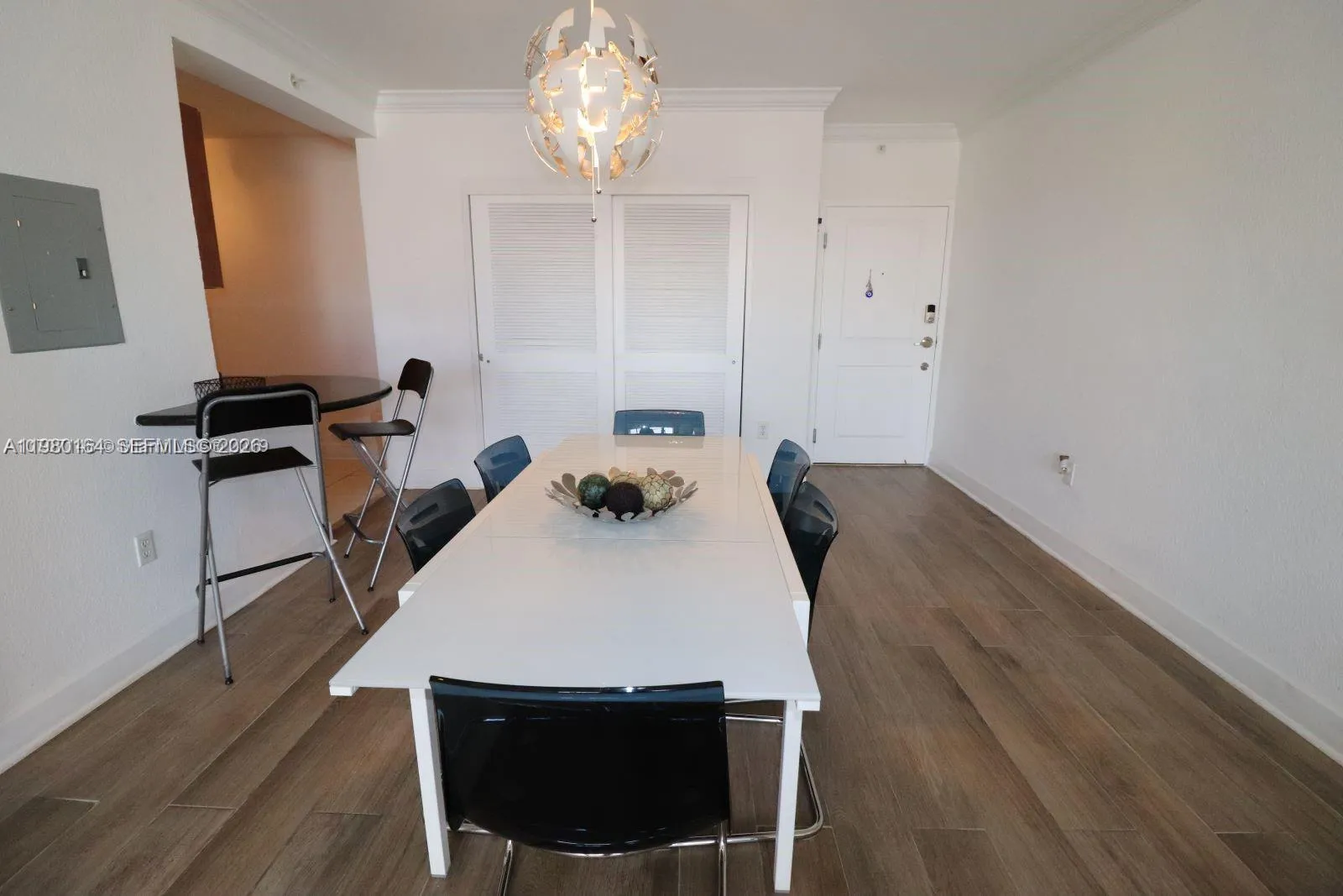 401 69th St # 404, Miami Beach FL 33141