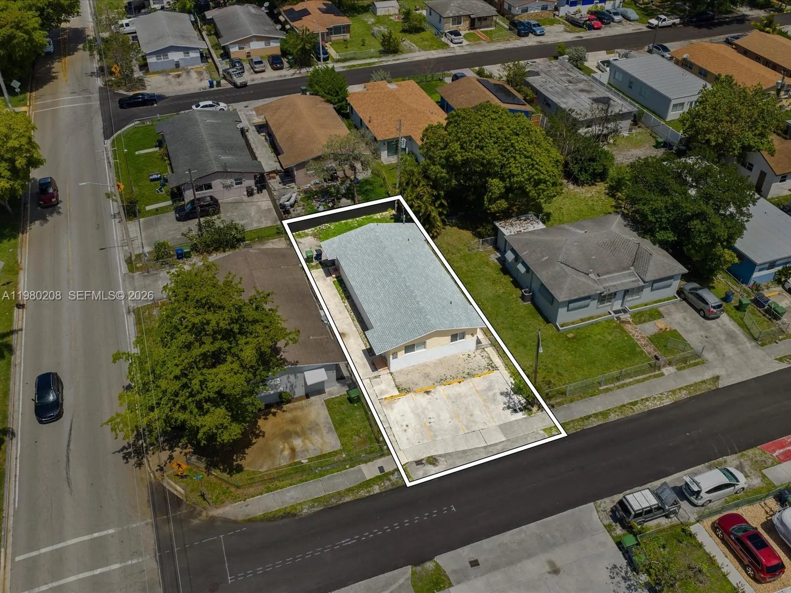 752 NW 3rd Ct, Hallandale Beach FL 33009