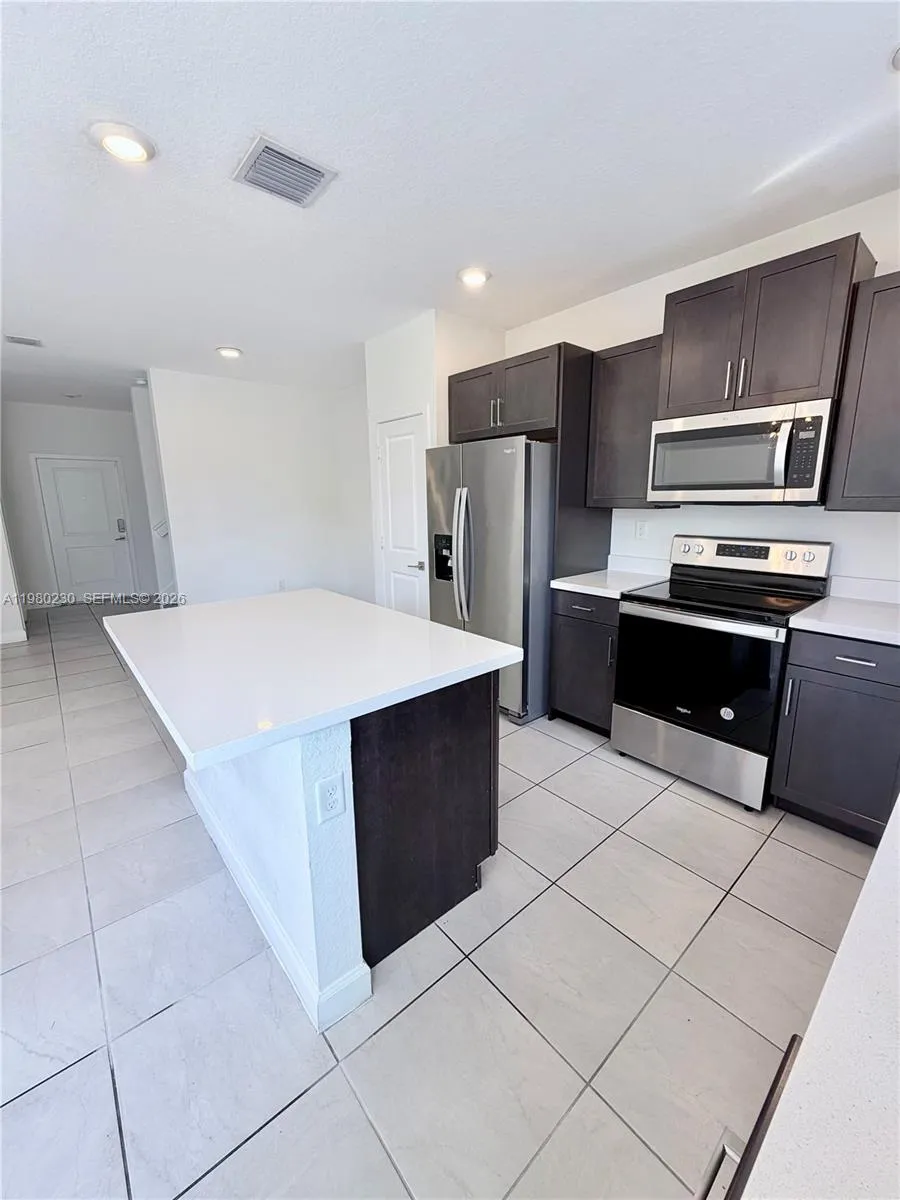 2418 SE 10th Ct, Homestead FL 33035
