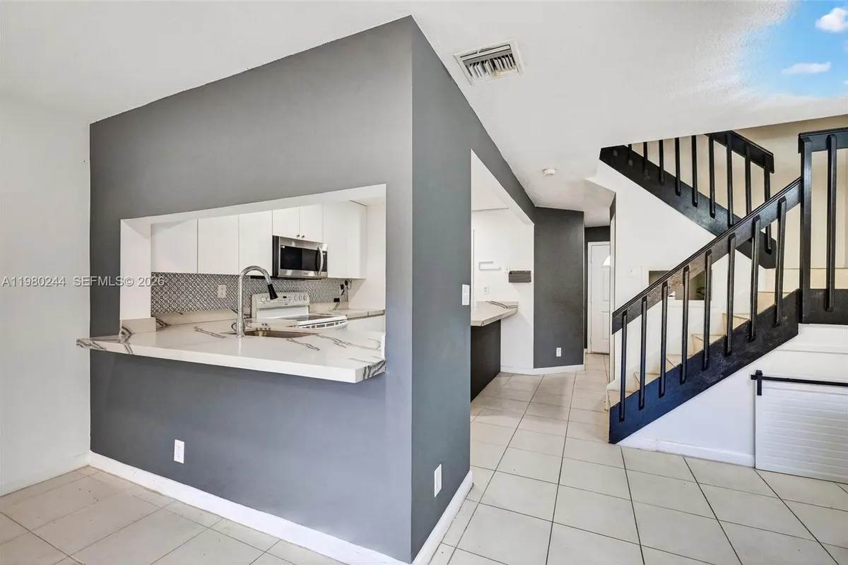 5843 Woodlands Blvd, Tamarac FL 33319