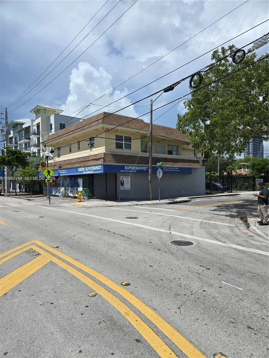 for sale at 3380 Plaza St, Miami FL 33133