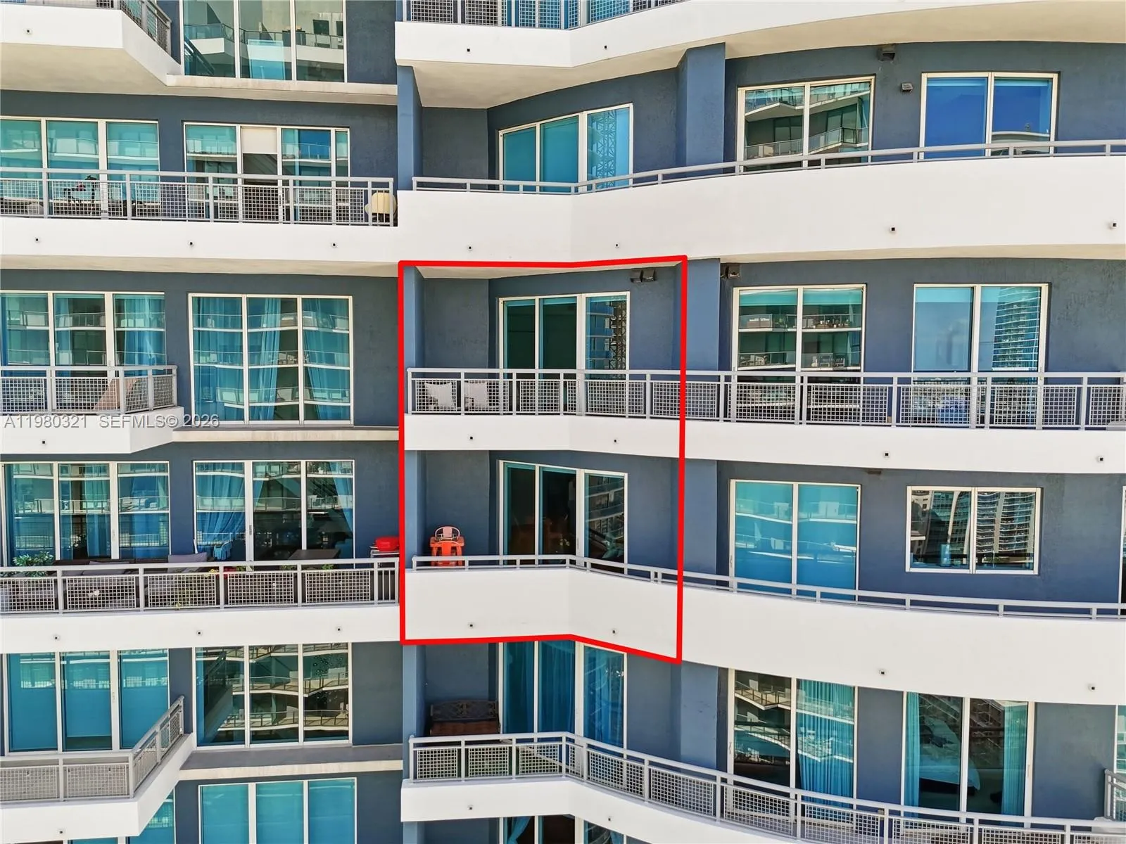 1 bedroom 1 bath for sale at 60 SW 13th St # 4414, Miami FL 33130