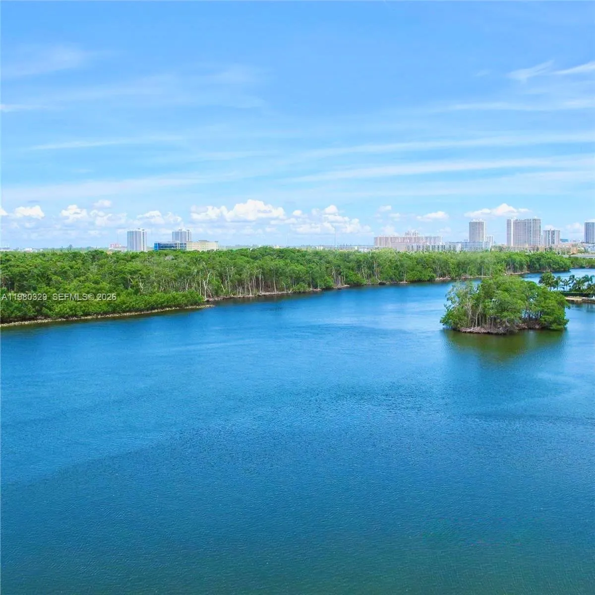 400 Kings Point Dr # 812, Sunny Isles Beach FL 33160