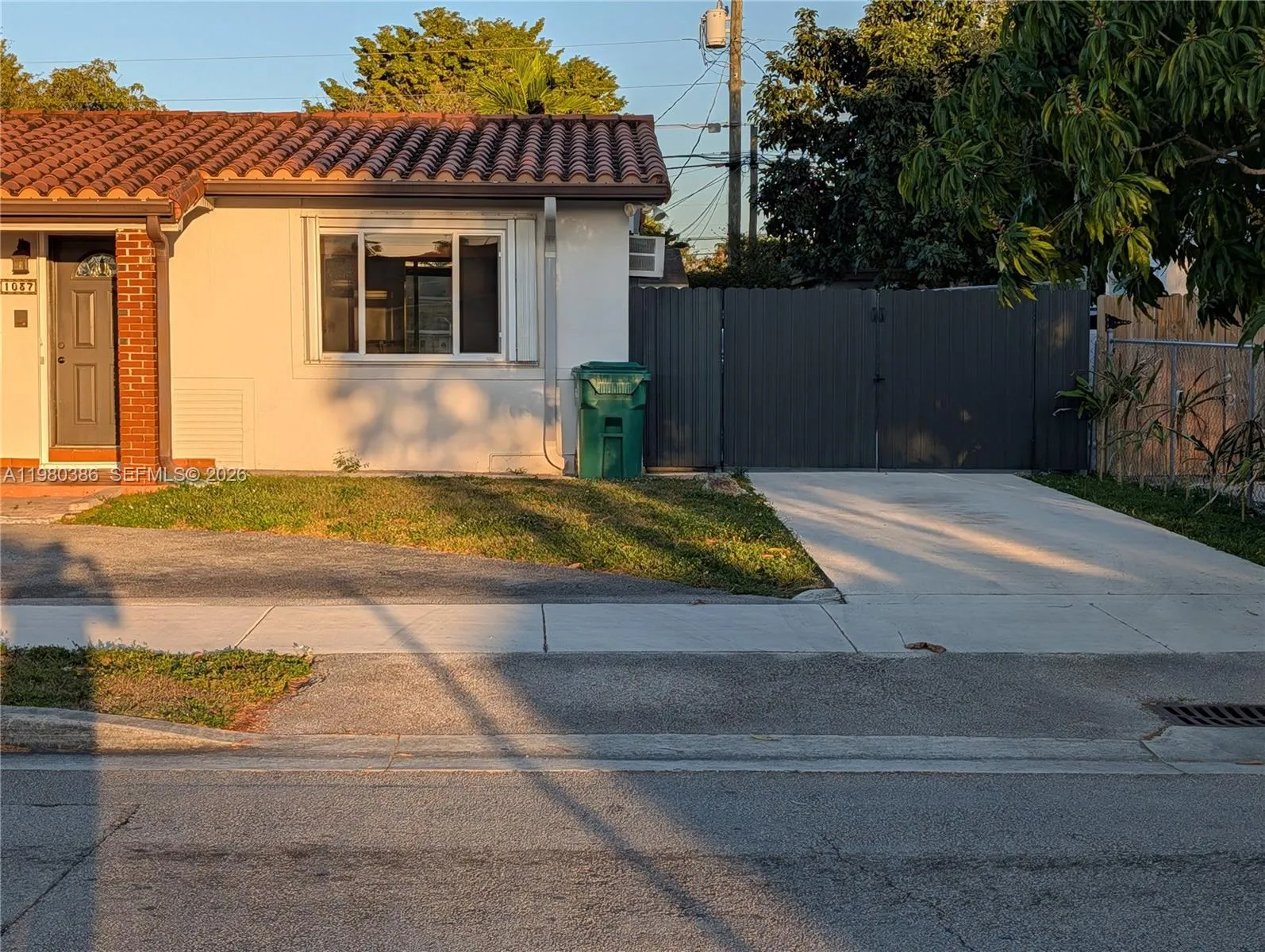 1037 SW 76th Ave # 1037, Miami FL 33144